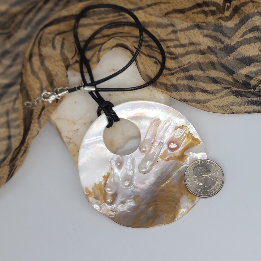 Natural Raw Genuine Mother of Pearl Jewelry Tropical Shell Large Pendant - Picture 3 of 7